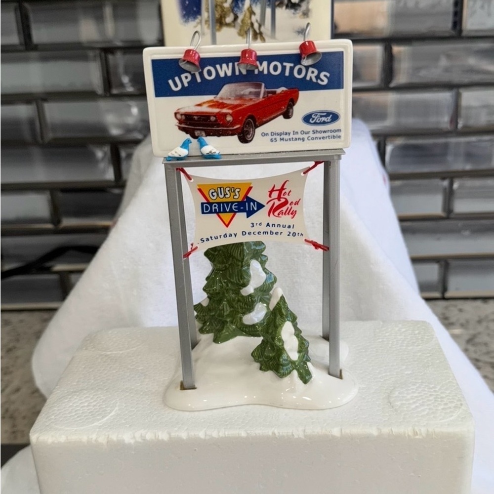 Department 56 Snow village uptown Ford motor town